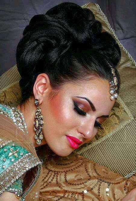 Pin By Zsófia Pink On Arabic Makeup And Hairstyles2 Up Hairstyles