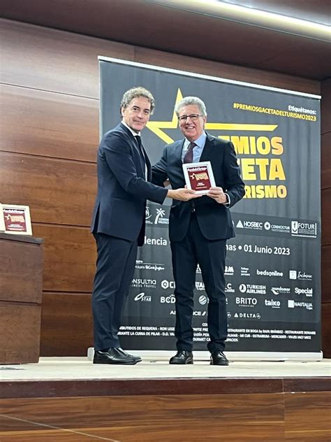 B Travel Recibe El Premio A La Promoci N Tur Stica De La Revista