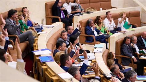 Ser muleta y azote del PP o cómo confrontar a la derecha asumiendo sus