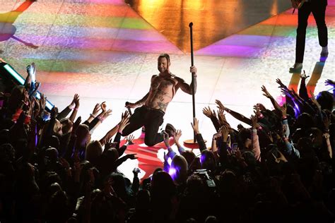 Photos: Super Bowl 2019 Halftime Show With Maroon 5, Travis Scott ...