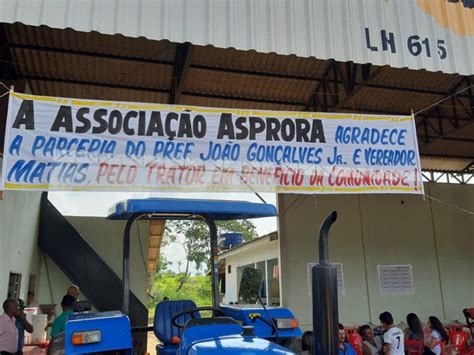 Incentivo Prefeitura De Jaru Entrega Trator Agr Cola Para Associa O