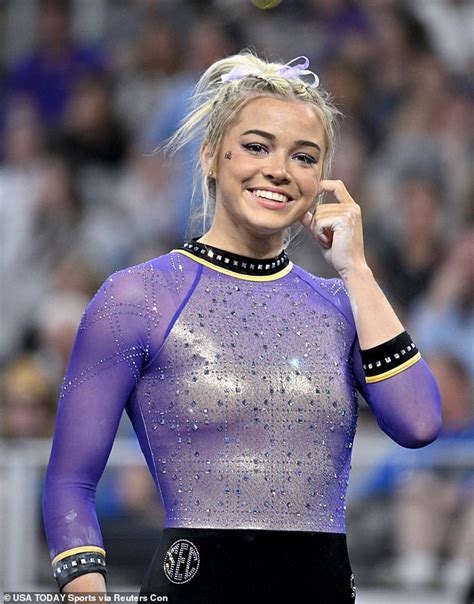 Lsu Gymnast Olivia Dunne Stuns In Athleisure In Mirror Selfie Daily