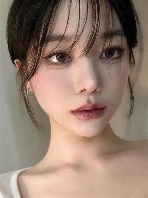 Pin By V4mpk On Ulzzazang ⚘️ Korean Makeup Makeup Layout Asian Makeup Looks