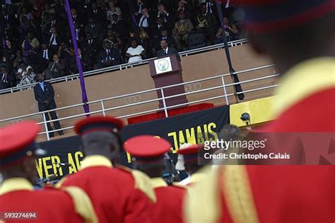 Paul Kagame 2004 Photos and Premium High Res Pictures - Getty Images