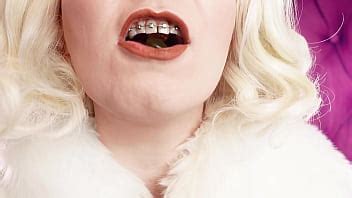 ASMR Hot Video Eating Teddy Bears Arya Grander XNXX