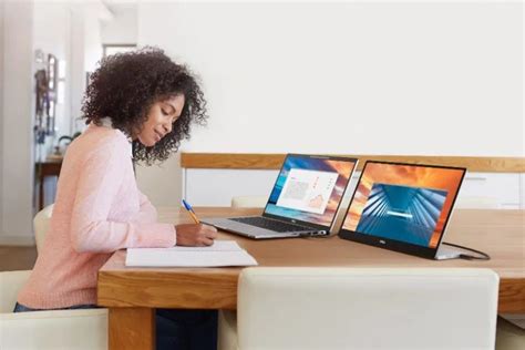 Dell unveils its first portable monitor - FreeMMORPG.top