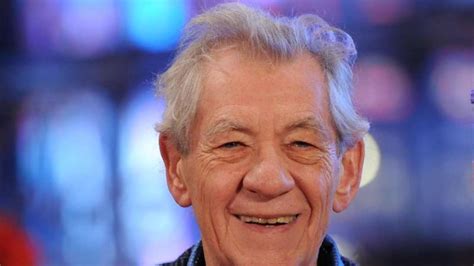 Ian Mckellen Fällt Mit 76 Das Textlernen Schwer