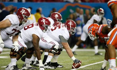 Tide Offensive Line Among Semifinalists For Joe Moore Award