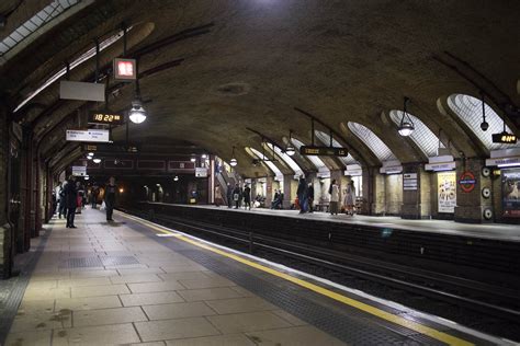 Tube Histories: A Brief History of the Metropolitan Line - Londontopia