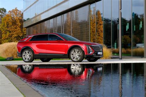 Cadillac Revient En France