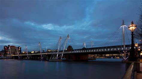 hungerford Bridge - AVR London