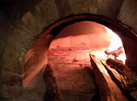 Niya S World Wood Fired Pizza Mamma Mia Ubud Bali Indonesia