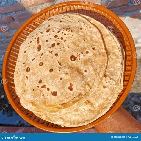 Chapati Also Known As Roti Rotli Safati Shabaati Phulka Chapo