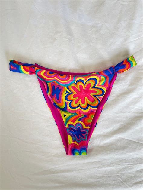 Blackbough Sour Slush Bikini Set Women S Fashion Swimwear Bikinis Swimsuits On Carousell