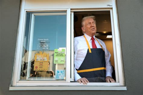 Donald Trump Working Mcdonalds Fry Cooker In Pennsylvania Takes Off