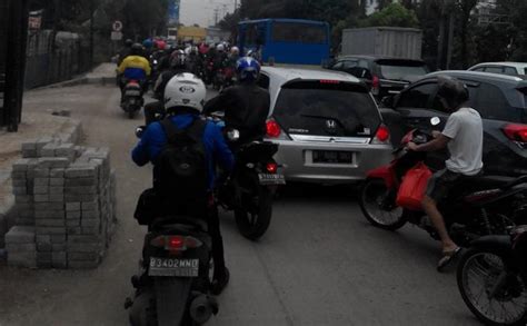 Pukul Jalan Daan Mogot Macet Wartakotalive