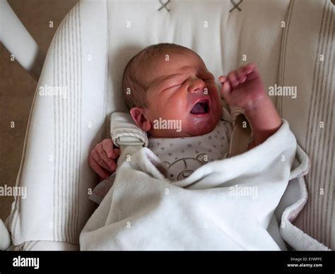 Boy Crying Hi Res Stock Photography And Images Alamy