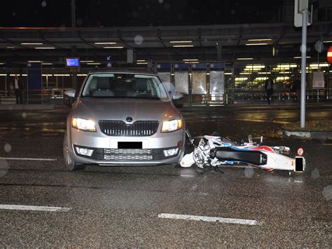 Motorradlenker Bei Unfall Schwer Verletzt Polizeinews Ch