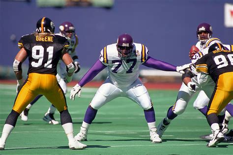 The Tragic Death of Minnesota Vikings Lineman Korey Stringer