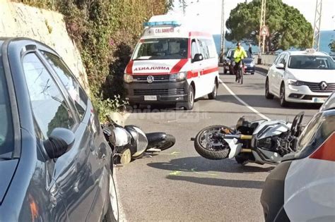 Ospedaletti Frontale Tra Moto Due Feriti Riviera