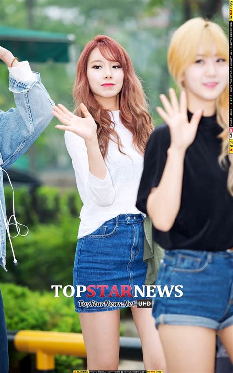 [hd포토] 베스티 Bestie 유지 U Ji ‘타이트한 미니스커트’ 뮤직뱅크 출근길 최규석 기자 톱스타뉴스