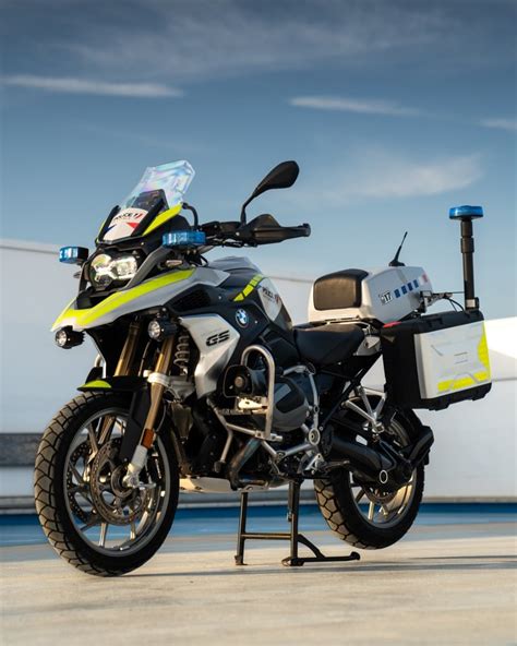 Bmw Motorrad France Quipera La Police Et Les Douanes En Trail