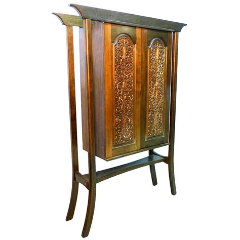 Hanging Oriental Aron Kodesh Bass Synagogue Furniture