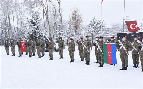 Azerbaycan Ordusu Karsa Intikal Etti SavunmaSanayiST