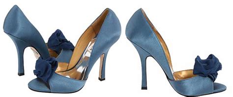 Badgley Mischka blue satin Hyde pumps > Shoeperwoman