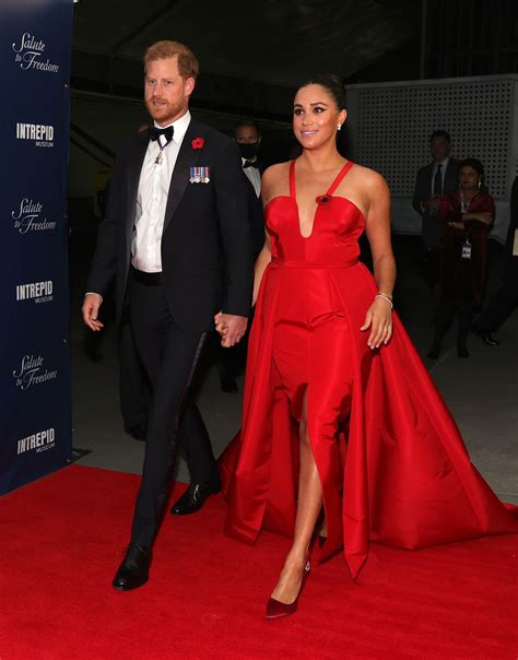 Prince Harry & Meghan Markle Netflix show contradicts memoir