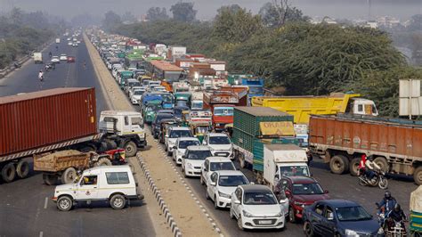 Farmers Protest Andolan Delhi Borders Cloased Traffic Diversion