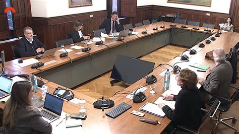 Compareixem al Parlament per debatre sobre el projecte dactualització