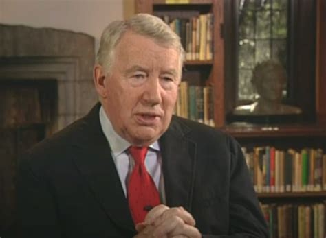 Robert MacNeil, co-founder of PBS NewsHour, dies at 93 - WHYY