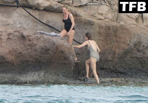 Maya Hawke Goes Nude For A Dip In St Barts Photos Onlyfans