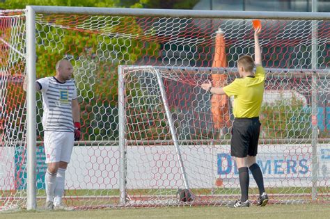 SpVg Aurich Siegt Mit Feldspieler Im Tor Ostfriesen Zeitung