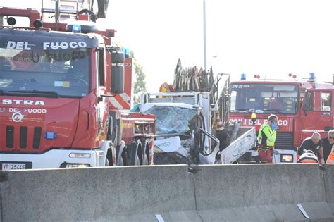 Grave Incidente In Fi Pi Li Due Feriti Video Il Tirreno