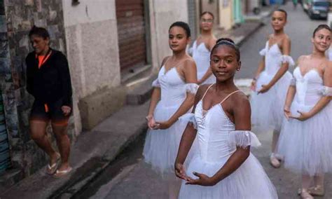 Ballet Manguinhos Que Salva Jovens Em Favela Carioca Pede Socorro