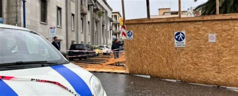 Reggio Calabria Il Maltempo Provoca Danni A Un Cantiere Chiuso Il