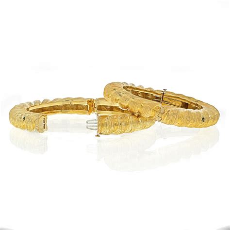 Tiffany And Co 18k Yellow Gold Two Matching Vintage Bangle Bracelets