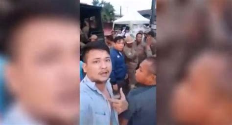 Satpol PP Kota Medan Brutal Keroyok Pengendera Motor Karena Tidak