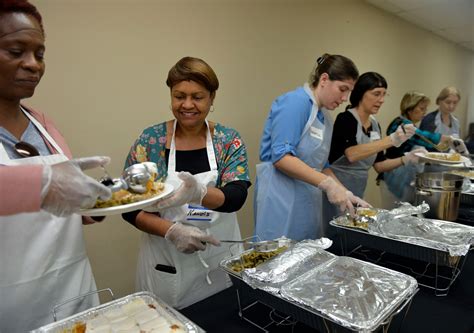 Hundreds Dine On Thanksgiving Meal From Coast Christian Fellowship