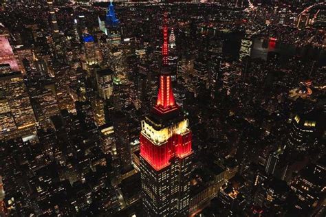 Empire State De Nueva York Iluminado Con Colores De Bandera Turca