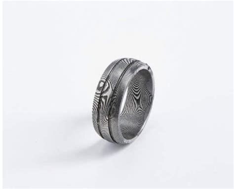 Custom made Damascus steel ring - SN Blades