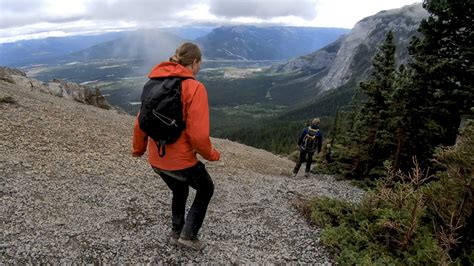 What is scree – and how do you hike on it? | Advnture