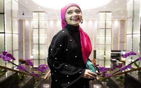 মলযশযয বনমলয ১০ হজর হজব বতরণর উদযগ Hijab Fashion