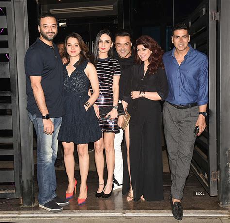 Inside pics of Akshay Kumar's surprise birthday celebrations with ...