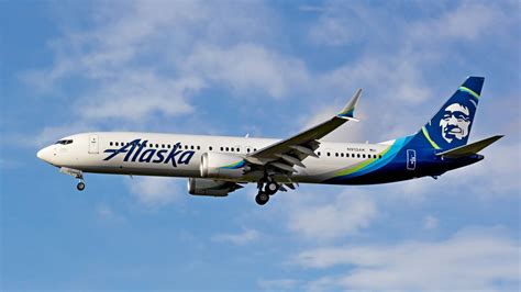 Alaska Airlines One Step Closer To Hawaiian Airlines Acquisition Mentour Pilot