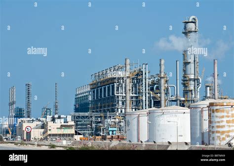 Dammam the Jubail Industrial city Stock Photo: 24514709 - Alamy