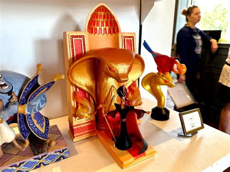 Photos New Light Up Figurine Featuring Jafar From Aladdin Arrives At