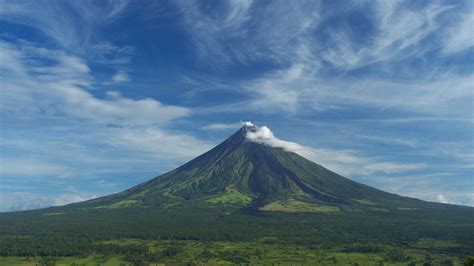 Mayon Wallpaper